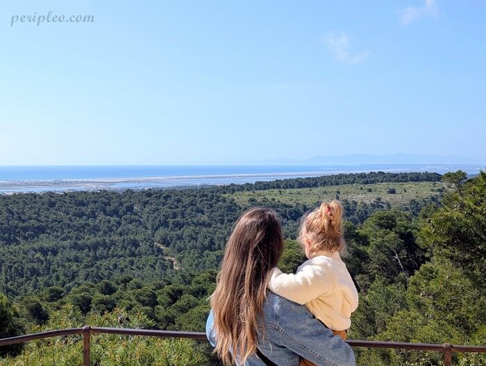 Vue sur la mer Méditerranée depuis Notre-Dame des Auzils à Gruissan