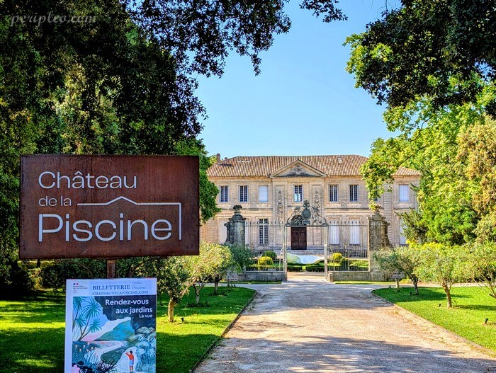 Façade du Château de la Piscine à Montpellier, ancienne folie montpelliéraine entourée d'un parc arboré