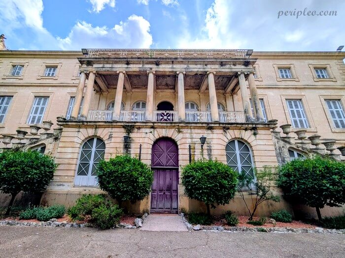 Façade à colonnes du Château de Grammont, ancien domaine historique à visiter à Montpellier dans l’Hérault
